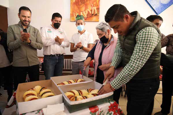 060123-4342-RICARDO-GALLARDO-COMPARTE-LA-ALEGRIA-DEL-DIA-DE-REYES-CON-ENTREGA-DE-ROSCAS-EN-LA-ZONA-METROPOLITANA-3