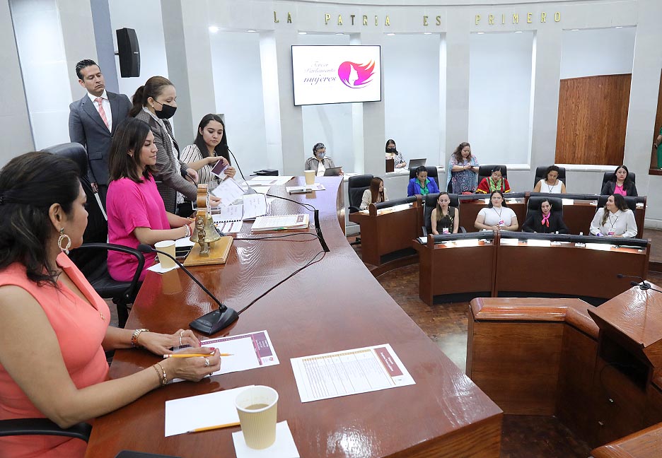 3er Parlamento de las Mujeres_,