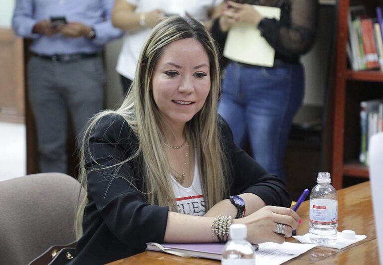 Dip. Dulcelina Sánchez de Lira