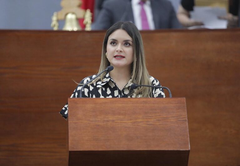 Dip. María Dolores Robles Chairez