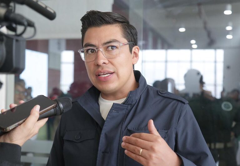 Dip. Cuauhtli Fernando Badillo Moreno.