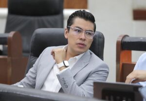Dip. Cuauhtli Fernando Badillo Moreno